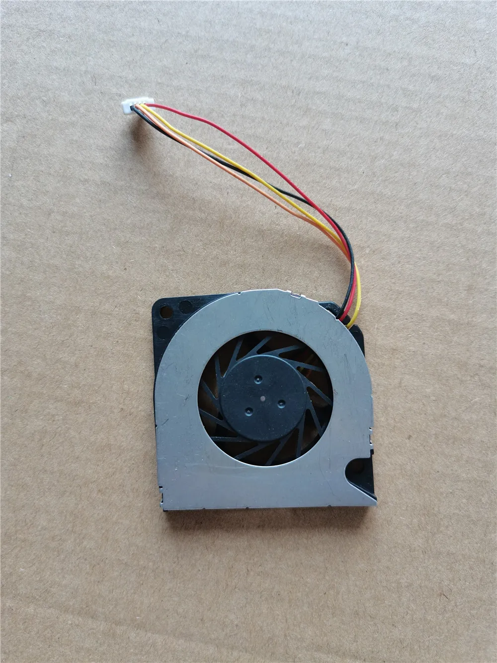 الأصلي مروحة تبريد وحدة المعال - مراجعة Cpu Heatsink وسعره
